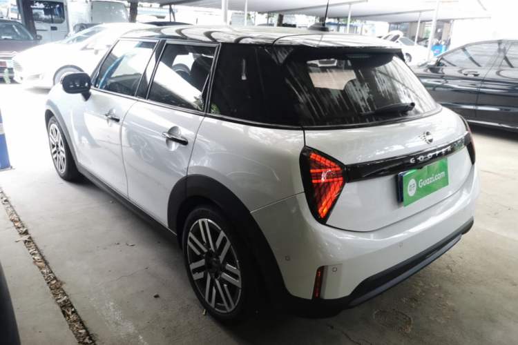 Used MINI 2025 1.5T COOPER Classic Edition Five-Door Version Rear Left 45 Deg
