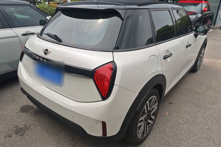 Used MINI 2025 1.5T COOPER Classic Edition Five-Door Version Rear Right 45 Deg
