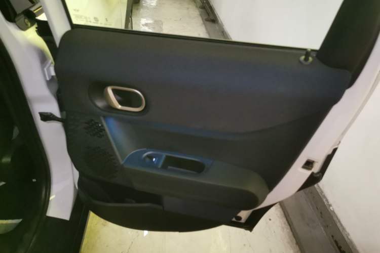 Used MINI 2025 1.5T COOPER Classic Edition Five-Door Version Right Rear Door Interior