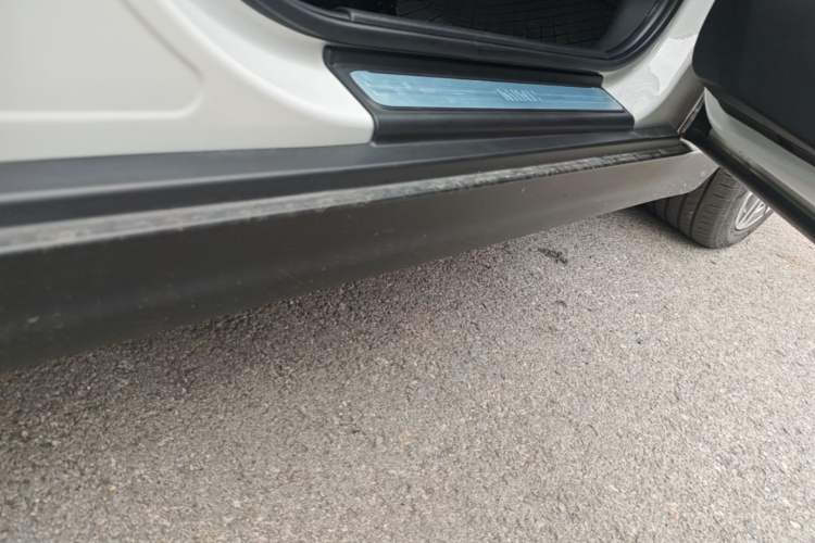 Used MINI 2025 1.5T COOPER Classic Edition Five-Door Version Right Side Sill