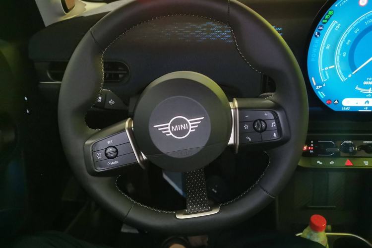 Used MINI 2025 1.5T COOPER Classic Edition Five-Door Version Steering Wheel