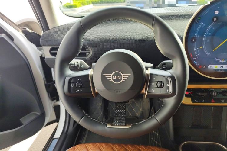 Used MINI 2025 1.5T COOPER Classic Edition Five-Door Version Steering Wheel