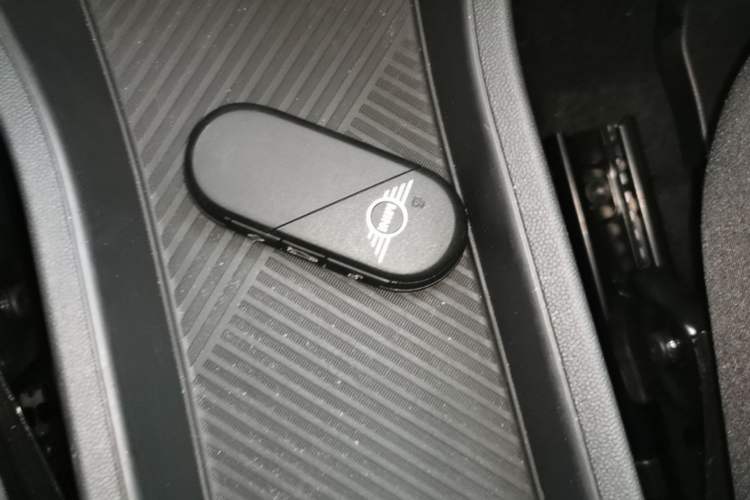 Used MINI 2025 1.5T COOPER Classic Edition Five-Door Version Vehicle Key
