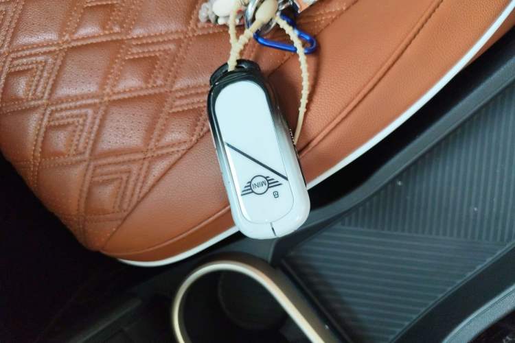Used MINI 2025 1.5T COOPER Classic Edition Five-Door Version Vehicle Key