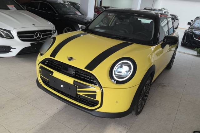Used MINI 2025 1.5T COOPER Classic Edition Five-Door Version