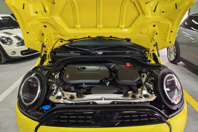 Used MINI 2025 1.5T COOPER Classic Edition Engine Bay