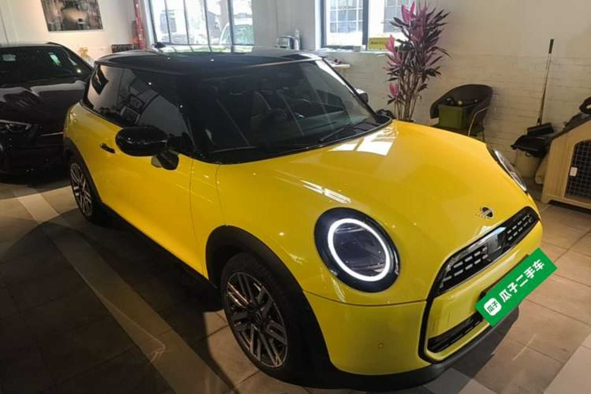 Used MINI 2025 1.5T COOPER Classic Edition Exterior 1