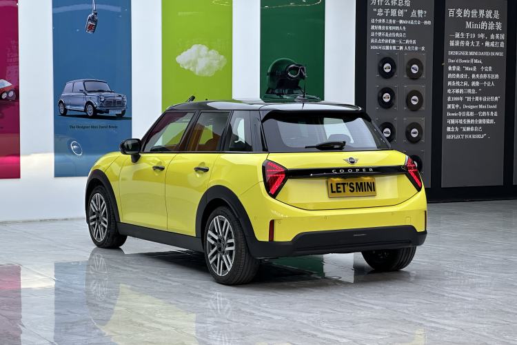 Used MINI 2025 1.5T COOPER Classic Edition Five-Door Version Exterior 5