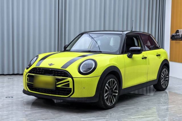 Used MINI 2025 1.5T COOPER Classic Edition Five-Door Version