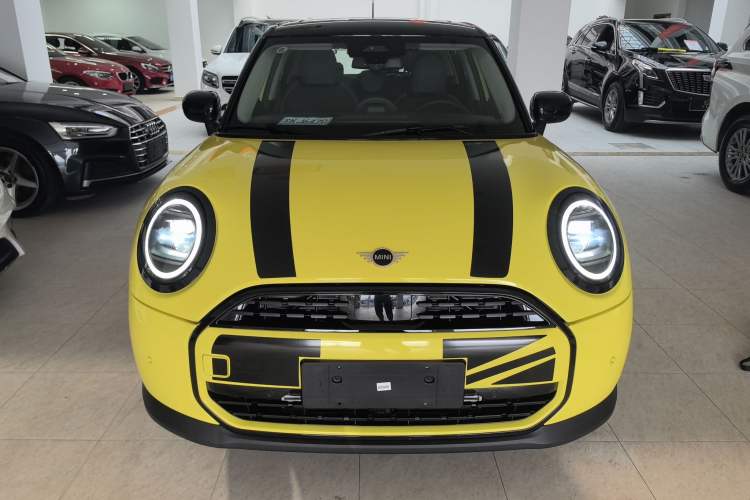 Used MINI 2025 1.5T COOPER Classic Edition Five-Door Version Front