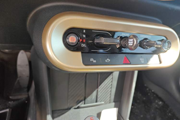 Used MINI 2025 1.5T COOPER Classic Edition Gear Lever