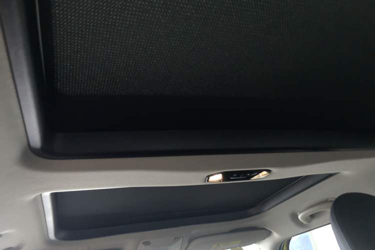 Used MINI 2025 1.5T COOPER Classic Edition Five-Door Version Headliner