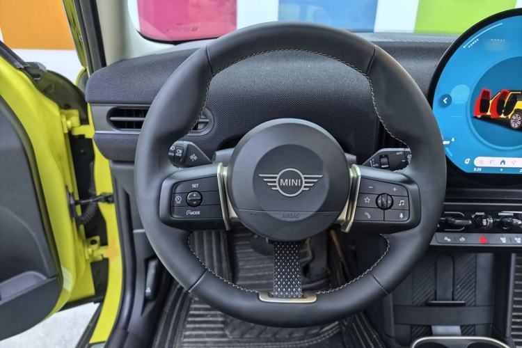 Used MINI 2025 1.5T COOPER Classic Edition Five-Door Version Interior 2