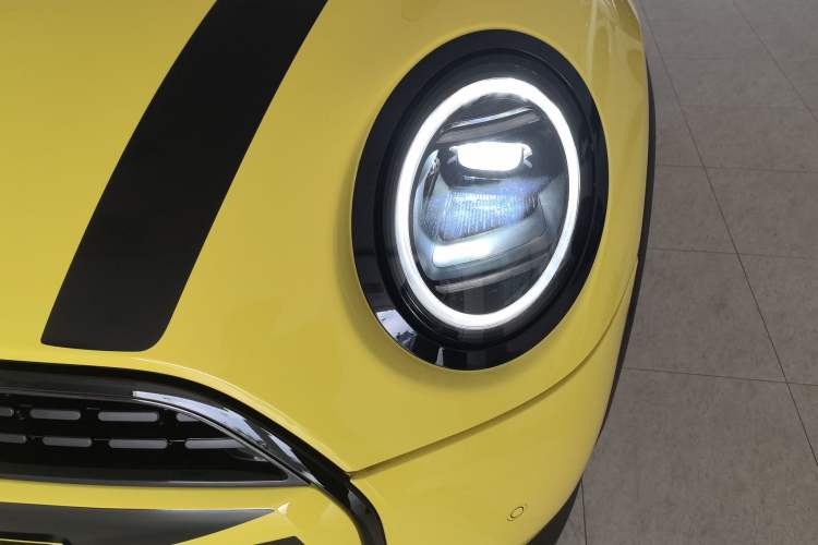 Used MINI 2025 1.5T COOPER Classic Edition Five-Door Version Left Front Headlight