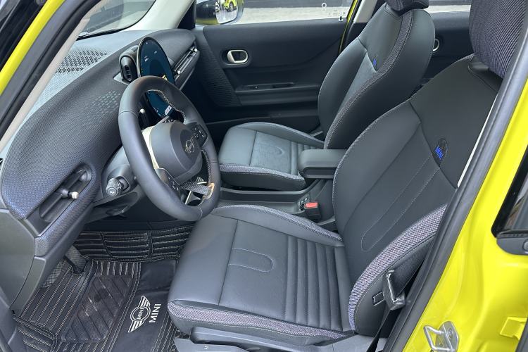 Used MINI 2025 1.5T COOPER Classic Edition Five-Door Version Left Front Seat