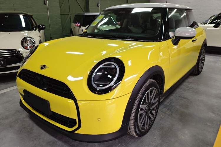 Used MINI 2025 1.5T COOPER Classic Edition Guazi used car, China used car export, Used car for sale, Used  cars, Cheapest cars for sale