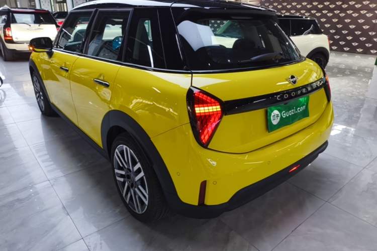 Used MINI 2025 1.5T COOPER Classic Edition Five-Door Version Rear Left 45 Deg
