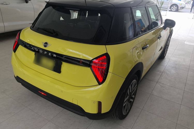 Used MINI 2025 1.5T COOPER Classic Edition Five-Door Version Rear Right 45 Deg
