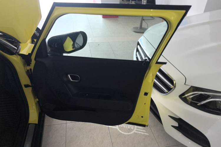 Used MINI 2025 1.5T COOPER Classic Edition Five-Door Version Right Front Door Interior