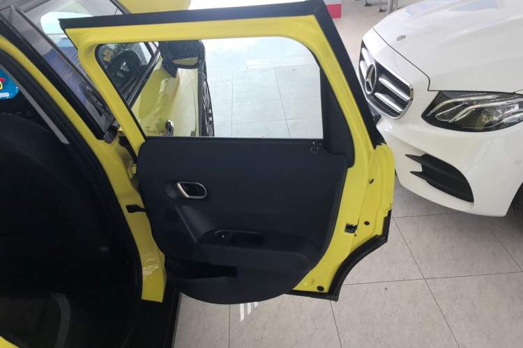 Used MINI 2025 1.5T COOPER Classic Edition Five-Door Version Right Rear Door Interior