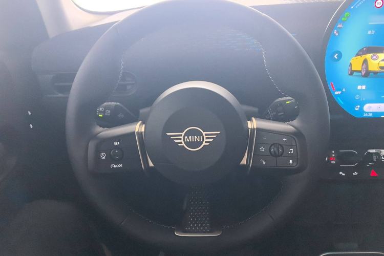 Used MINI 2025 1.5T COOPER Classic Edition Five-Door Version Steering Wheel