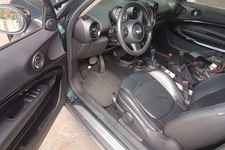 Used MINI Paceman 2013 1.6L COOPER Driver Seat