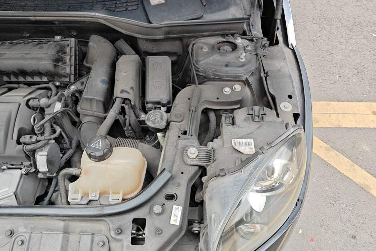 Used MINI Paceman 2013 1.6L COOPER Engine Bay Left