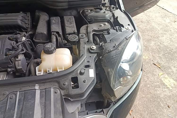 Used MINI Paceman 2013 1.6L COOPER Engine Bay Left