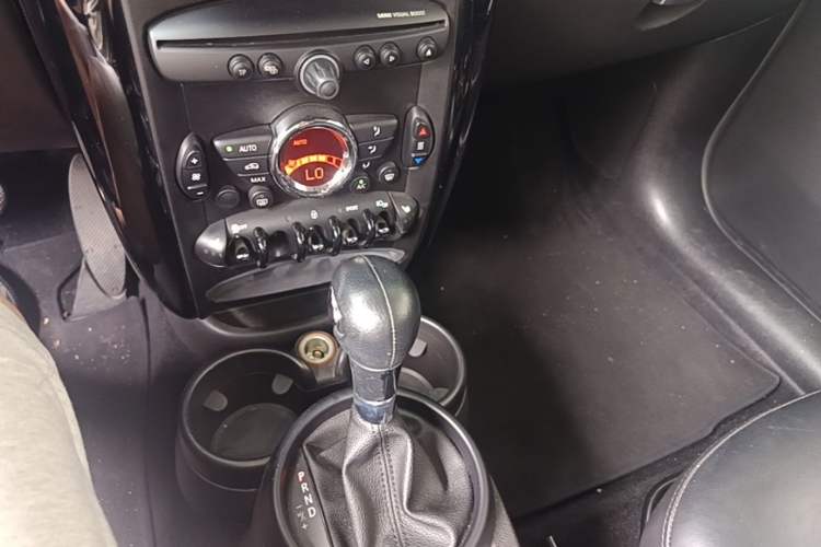 Used MINI Paceman 2013 1.6L COOPER Gear Lever