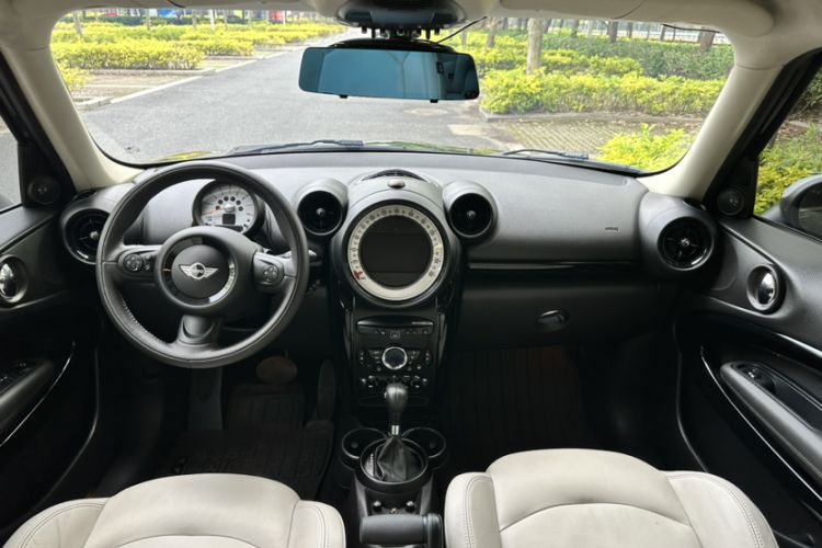 Used MINI Paceman 2013 1.6L COOPER Interior 1