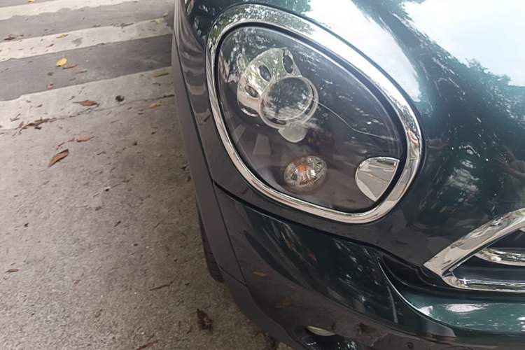 Used MINI Paceman 2013 1.6L COOPER Right Front Headlight