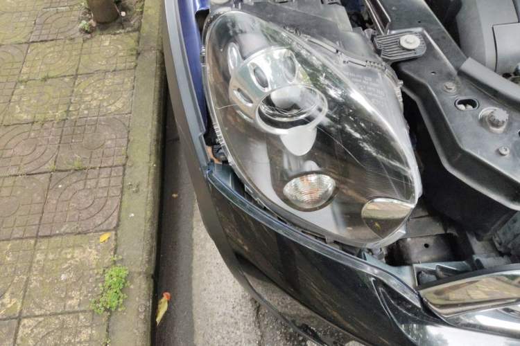 Used MINI Paceman 2013 1.6L COOPER Right Front Headlight