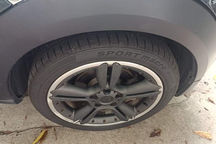 Used MINI Paceman 2013 1.6L COOPER Right Front Wheel Hub