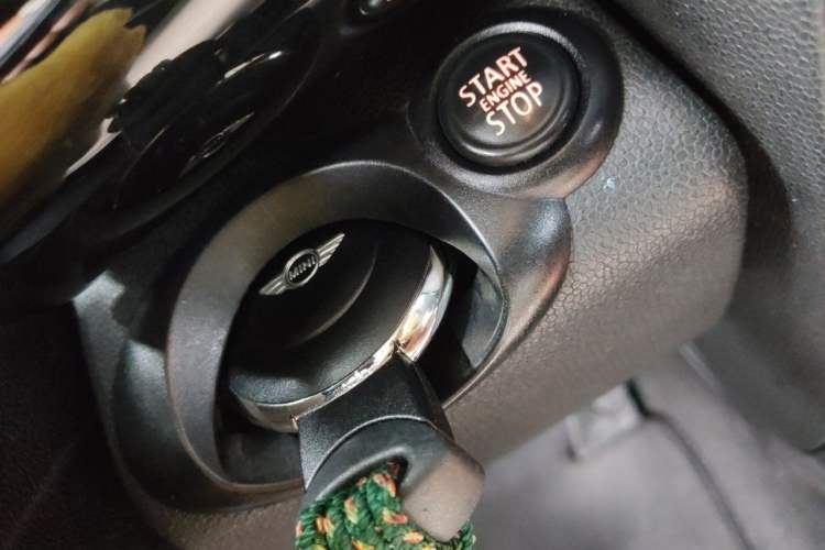 Used MINI Paceman 2013 1.6L COOPER Vehicle Key