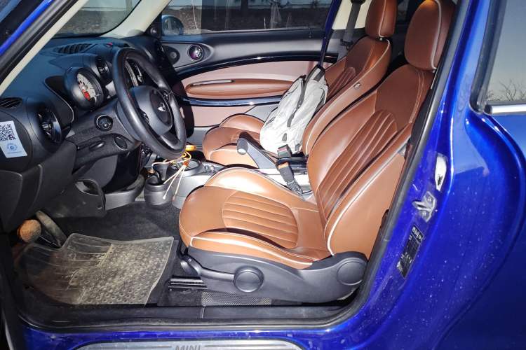 Used MINI Paceman 2013 1.6L COOPER Left Front Seat