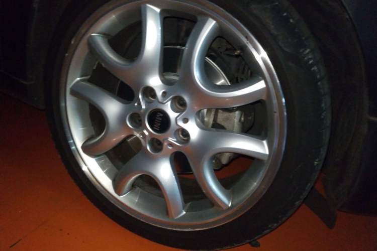 Used MINI Paceman 2013 1.6T COOPER S ALL4 Right Front Wheel Hub