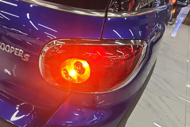 Used MINI Paceman 2013 1.6T COOPER S ALL4 Right Rear Taillight