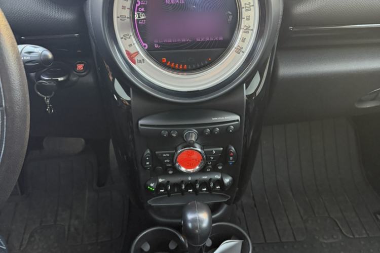 Used MINI Paceman 2013 1.6L COOPER Interior 10