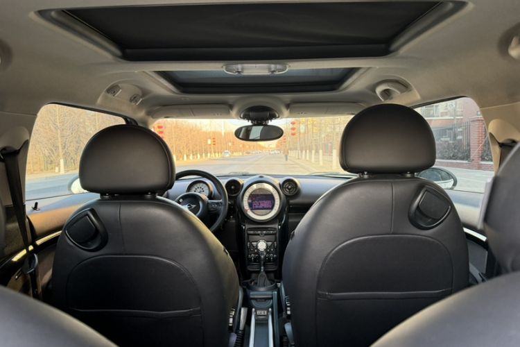 Used MINI Paceman 2013 1.6L COOPER Interior 9