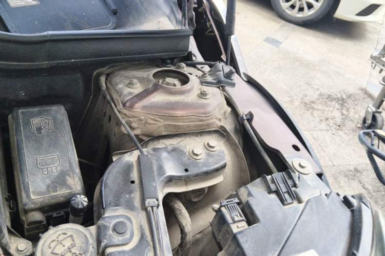 Used MINI Paceman 2013 1.6L COOPER Engine Bay Left