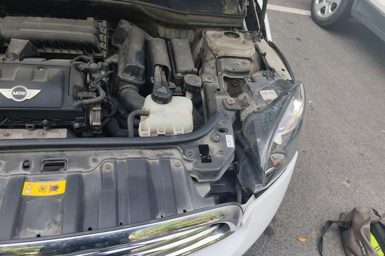 Used MINI Paceman 2013 1.6L COOPER Engine Bay Left