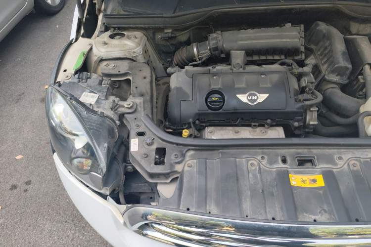 Used MINI Paceman 2013 1.6L COOPER Engine Bay Right