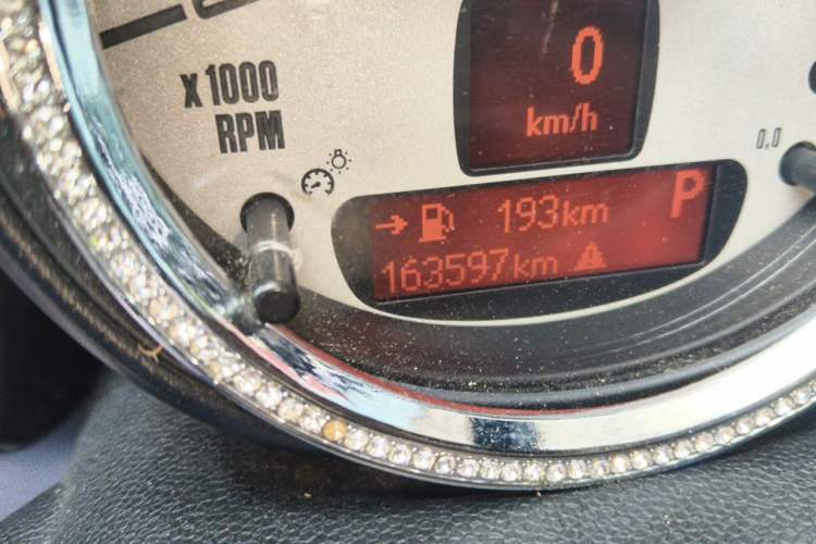 Used MINI Paceman 2013 1.6L COOPER Odometer Close Up
