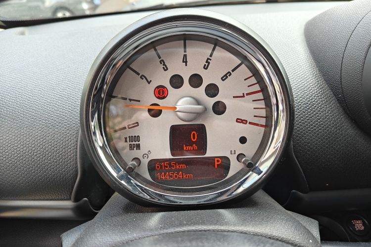 Used MINI Paceman 2013 1.6T COOPER S ALL4 Odometer Close Up