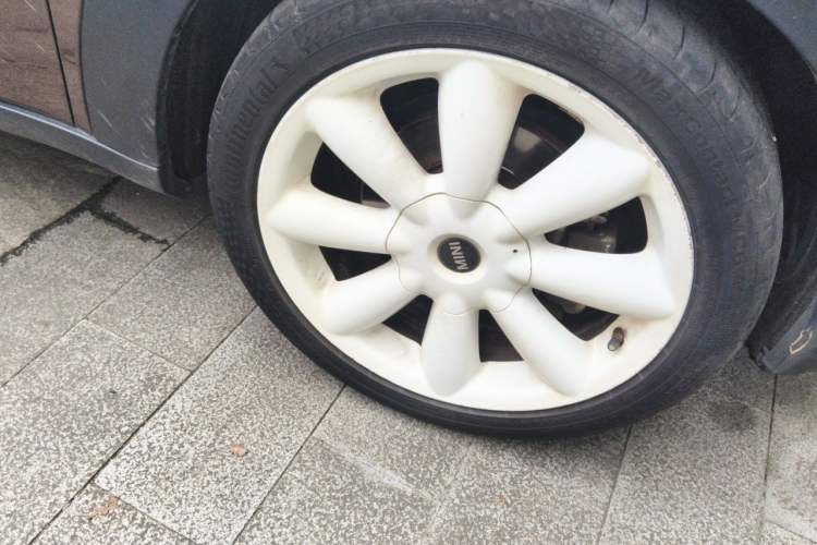 Used MINI Paceman 2013 1.6L COOPER Right Front Wheel Hub