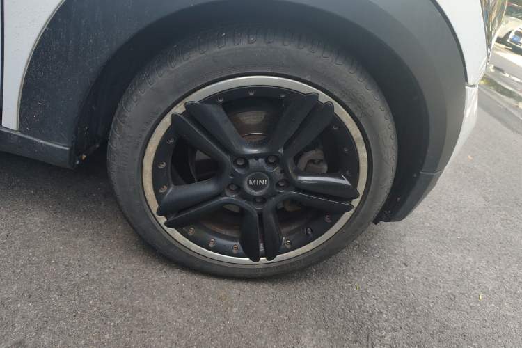 Used MINI Paceman 2013 1.6L COOPER Right Front Wheel Hub