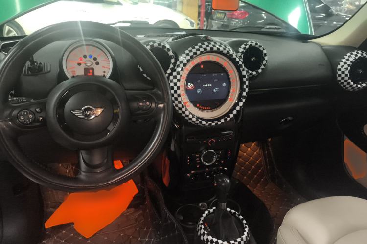 Used MINI Paceman 2013 1.6L COOPER Center Console