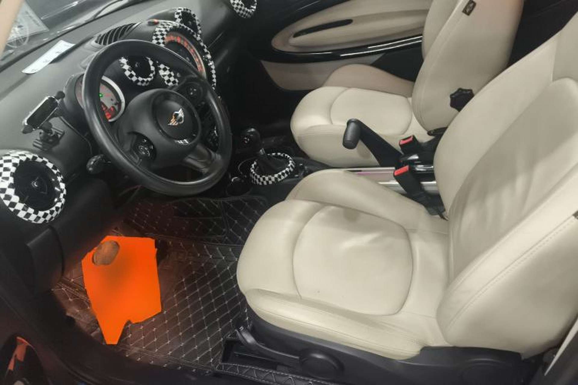 Used MINI Paceman 2013 1.6L COOPER Left Front Seat