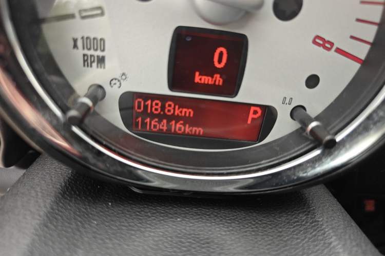 Used MINI Paceman 2013 1.6T COOPER S ALL4 Odometer Close Up