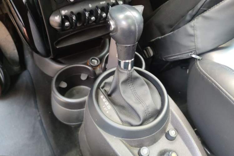 Used MINI Paceman 2013 1.6L COOPER Gear Lever